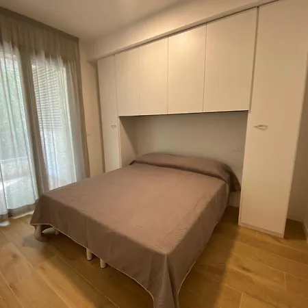 Beachside Flat With Covered Terrace Bibione